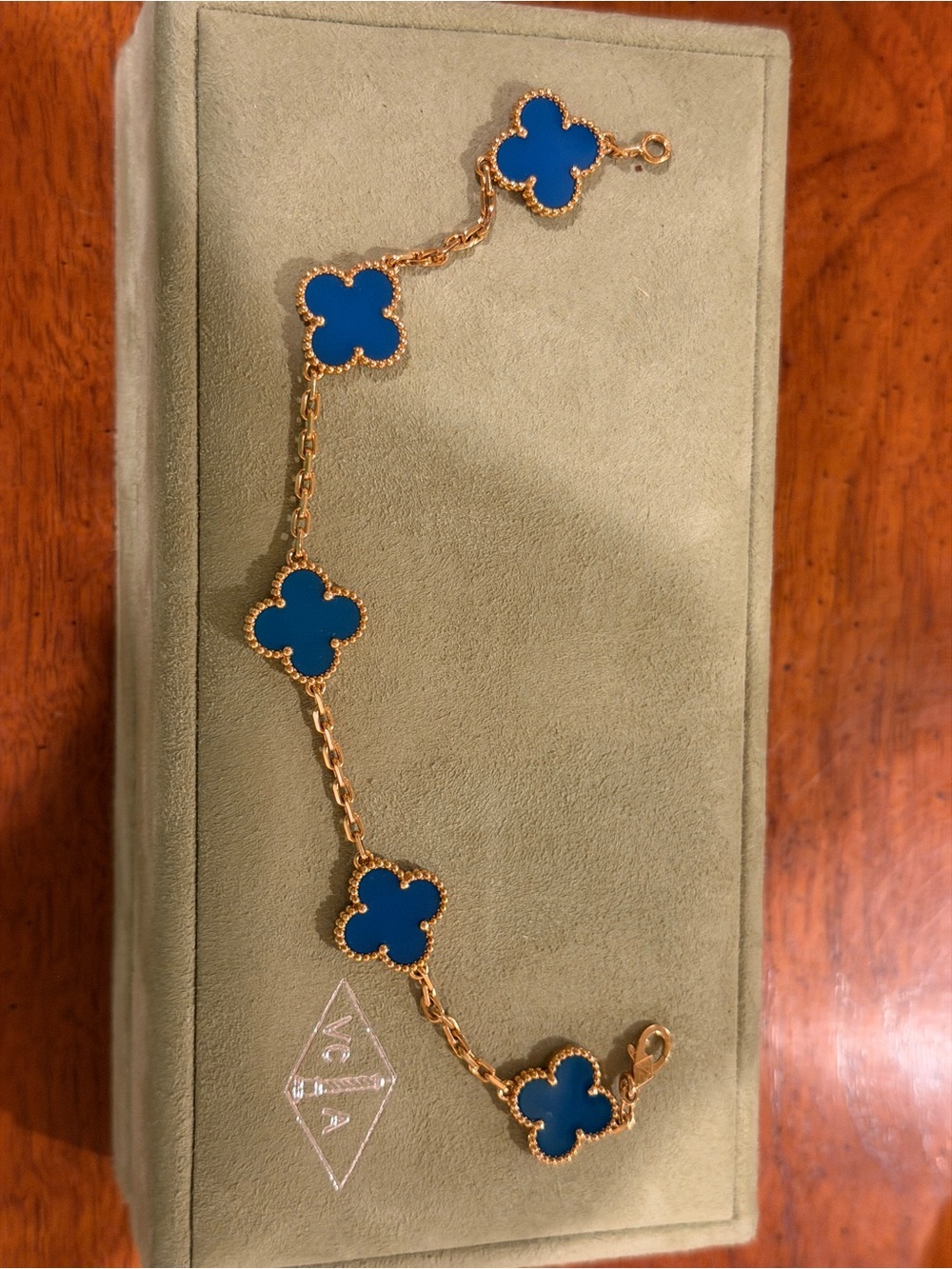 Van Cleef & Arpels Yellow Gold Blue Agate vintage 5 motifs bracelet